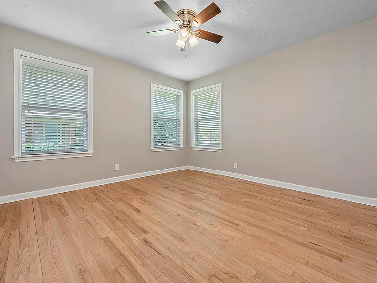 309 Dunn St — Photo 13