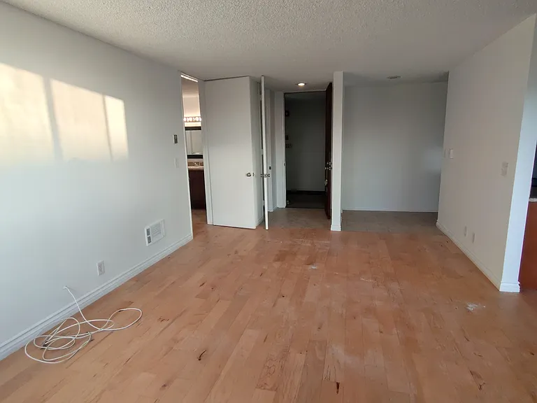 5950 Canterbury Dr #C214 — Photo 3