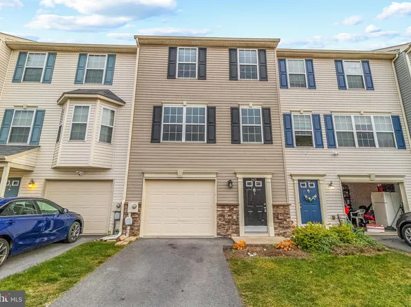 265 Morlatt Ln, Martinsburg, WV 25404