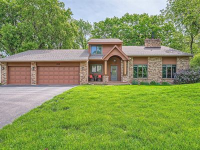 208 Crestridge Dr, Burnsville, MN, 55337
