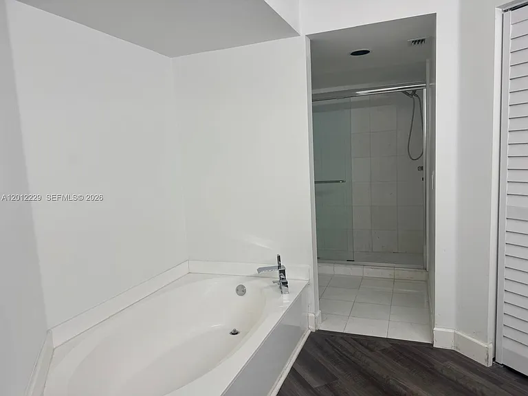 3400 NE 192nd St #504 — Photo 12