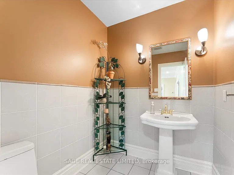 67 Agincourt Dr — Photo 21