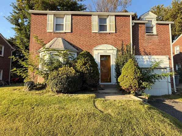 1516 Burmont Rd, Havertown, PA 19083