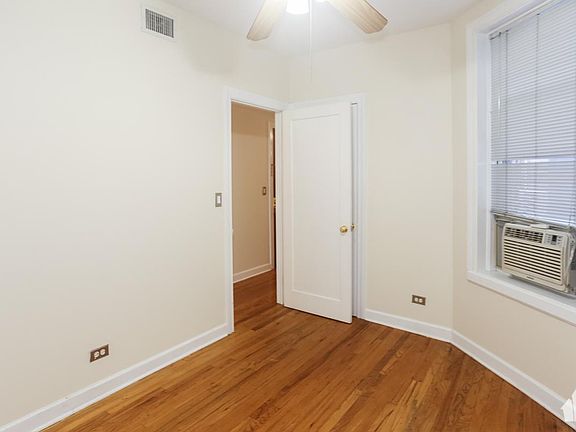 2nd image of 1912 W Montrose Ave