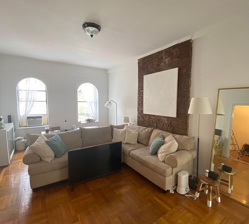 1st image of 801 Lexington Ave APT 3F