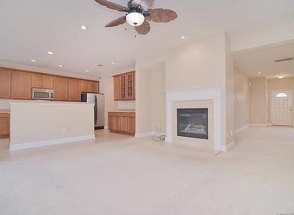 4th image of 15603 Normans Landing Dr