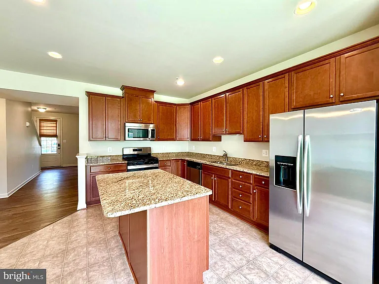 44517 Gray Wolf St — Photo 3