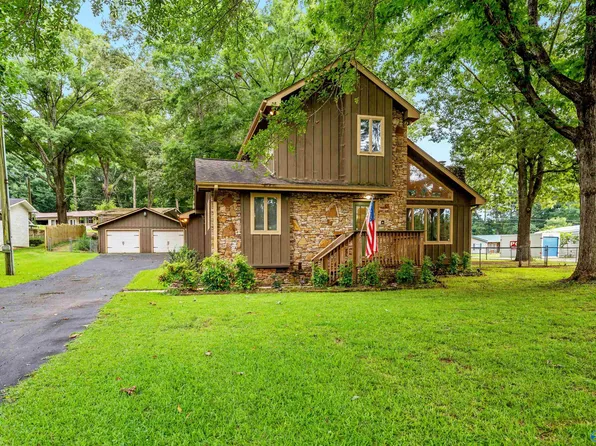 292 Point Of Pnes, Guntersville, AL 35976