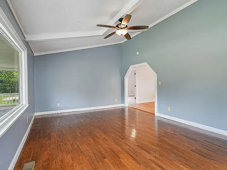 163 W Lillington St — Photo 4