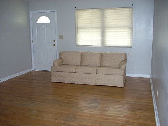 3rd image of 2606 Blueberry Dr