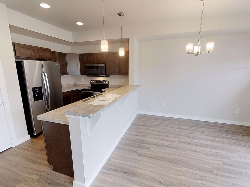 1st image of 2756 Fen Way Unit B