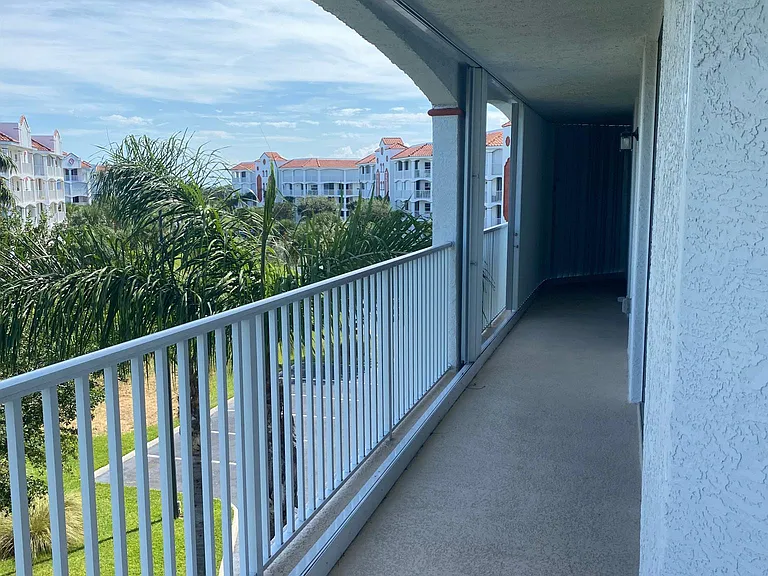 Large wrap around balcony. Every bedroom & great room has access
