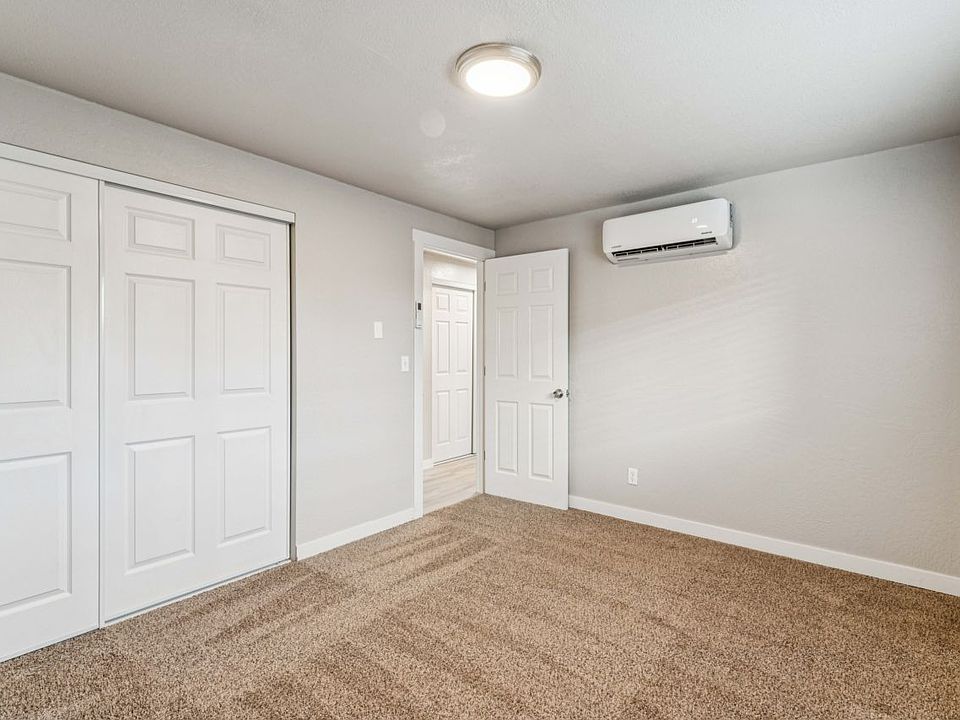 1st image of 2111 Airport Ave #2105