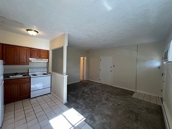 4th image of 2524 Columbia Ave APT 2