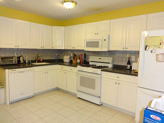3rd image of 516 Tarrytown Ave