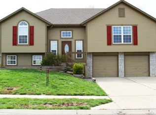 500 N Franklin Dr, Raymore, MO 64083
