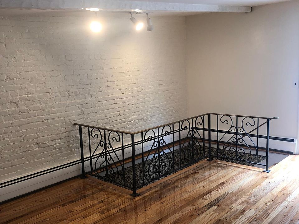 1st image of 47 Williams Street Aly