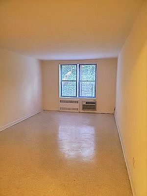 1st image of 3135 Crescent St APT 2n