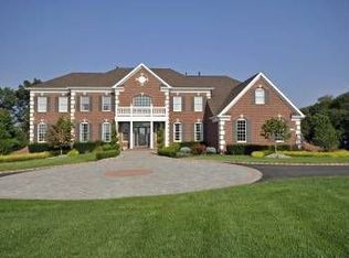 715 Summer Dr, Manalapan, NJ 07726