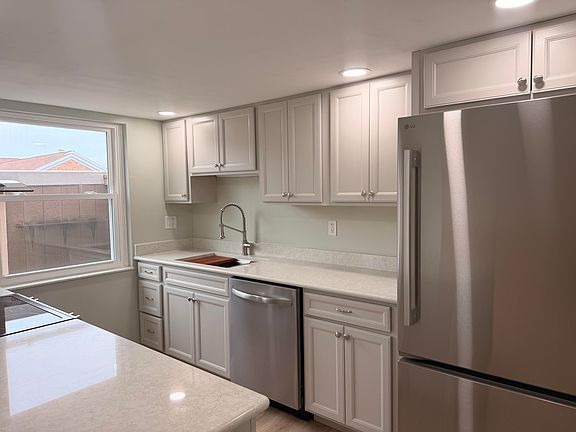 4th image of 110 Freedom Ct