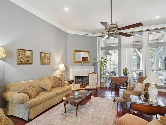 3rd image of 453 Camden Park Dr