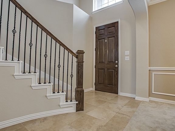5th image of 2905 Mandalay Dr