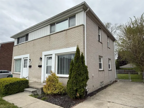 24414 W Chicago St, Redford, MI 48239