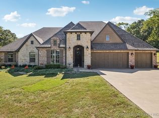 19292 Redbud Dr, Catoosa, OK 74015