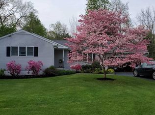 10 Idlewild Dr, Poughkeepsie, NY 12601
