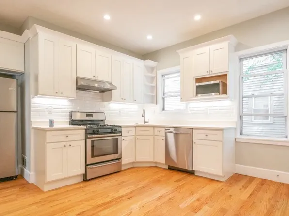 160 Hyde Park Ave #1, Jamaica Plain, MA 02130