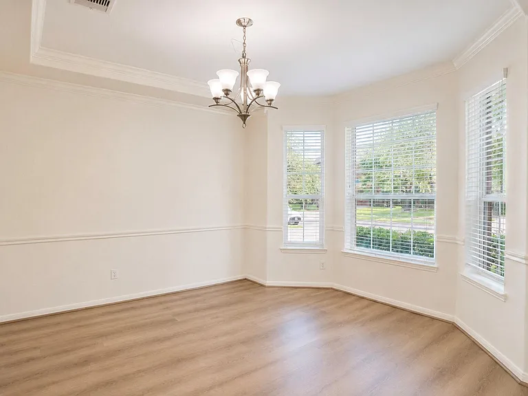 3303 Belmont River Ln — Photo 5