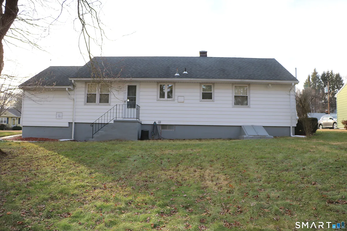 Building Photo - 69 Rentell Rd