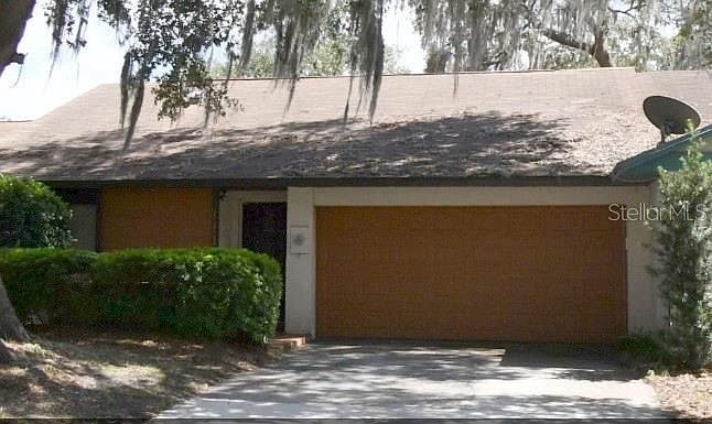1st image of 111 Red Cedar Dr