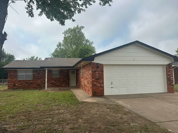 709 Chisholm Trl, Enid, OK 73701