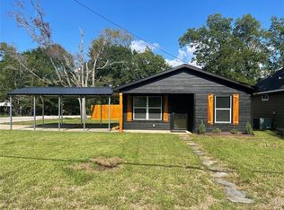 400 Booker T Washington St, Conroe, TX 77301