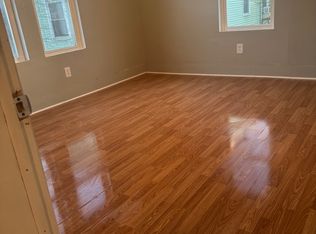 37 Chester St Floor 2, Woonsocket, RI 02895