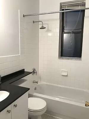 Rented by Metropolis Real Estate of Manhattan | media 13