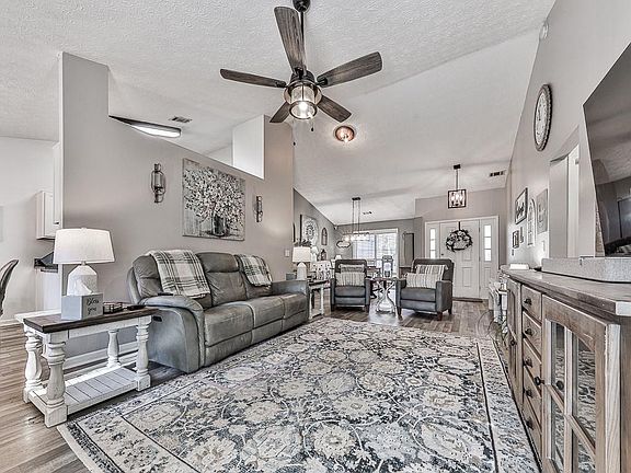 4th image of 162 Old Burnt Hickory Rd