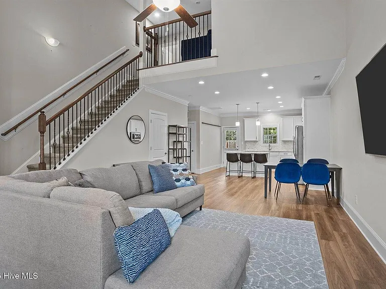 127 Lark Dr — Photo 21