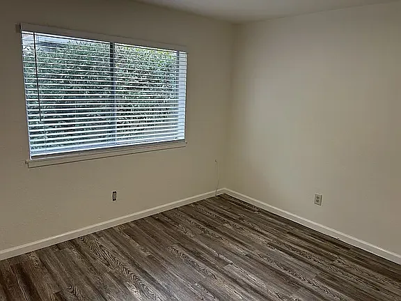 463 Coffield Ave #8 — Photo 6