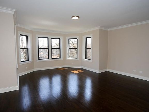 3rd image of 4447 N Rockwell St