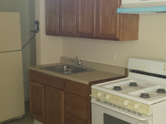 2nd image of 4700 W Flournoy St APT 2