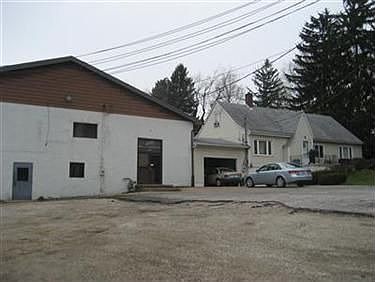 2nd image of 3030 Houston Rd
