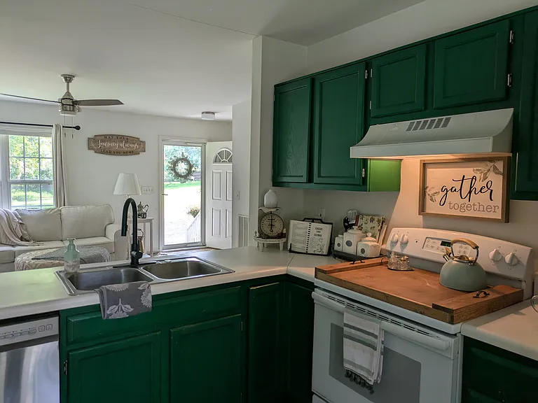 109 Dunn Ave — Photo 12