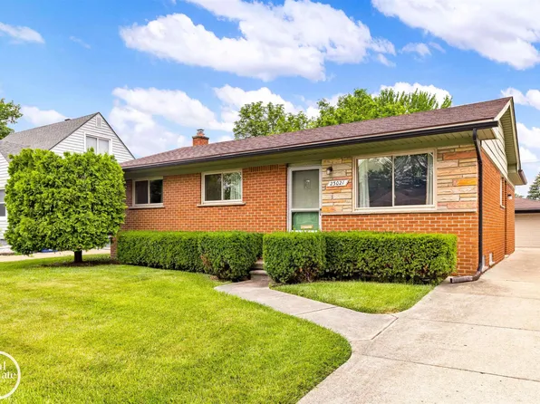 23021 Violet St, Saint Clair Shores, MI 48082