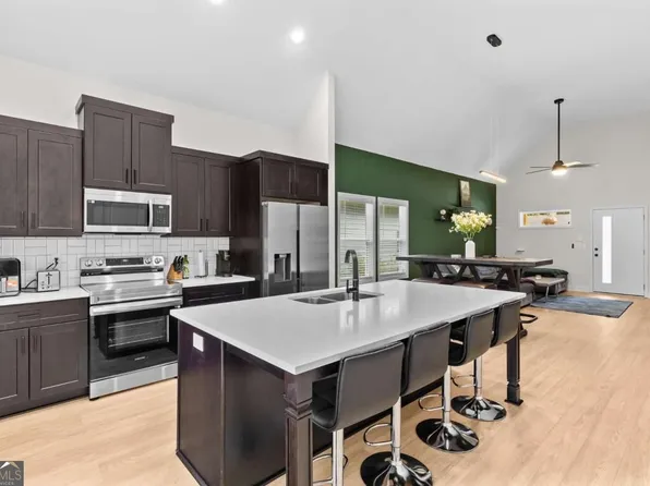 624 Robert St NW, Atlanta, GA 30318