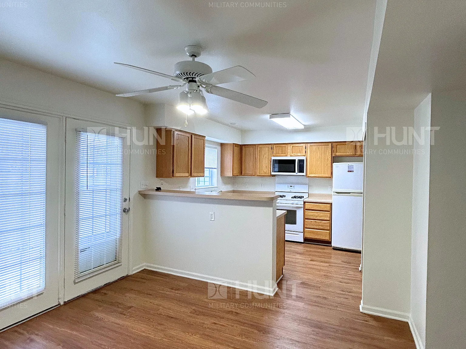 3 bed, 2.5 bath, 1691 sqft, $1,900 — Photo 3