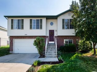 2141 W 1520 N, Clinton, UT 84015