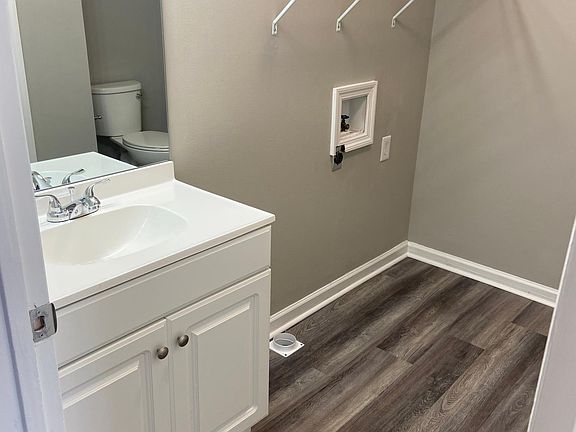 5th image of 188 S Killarney Ln #3