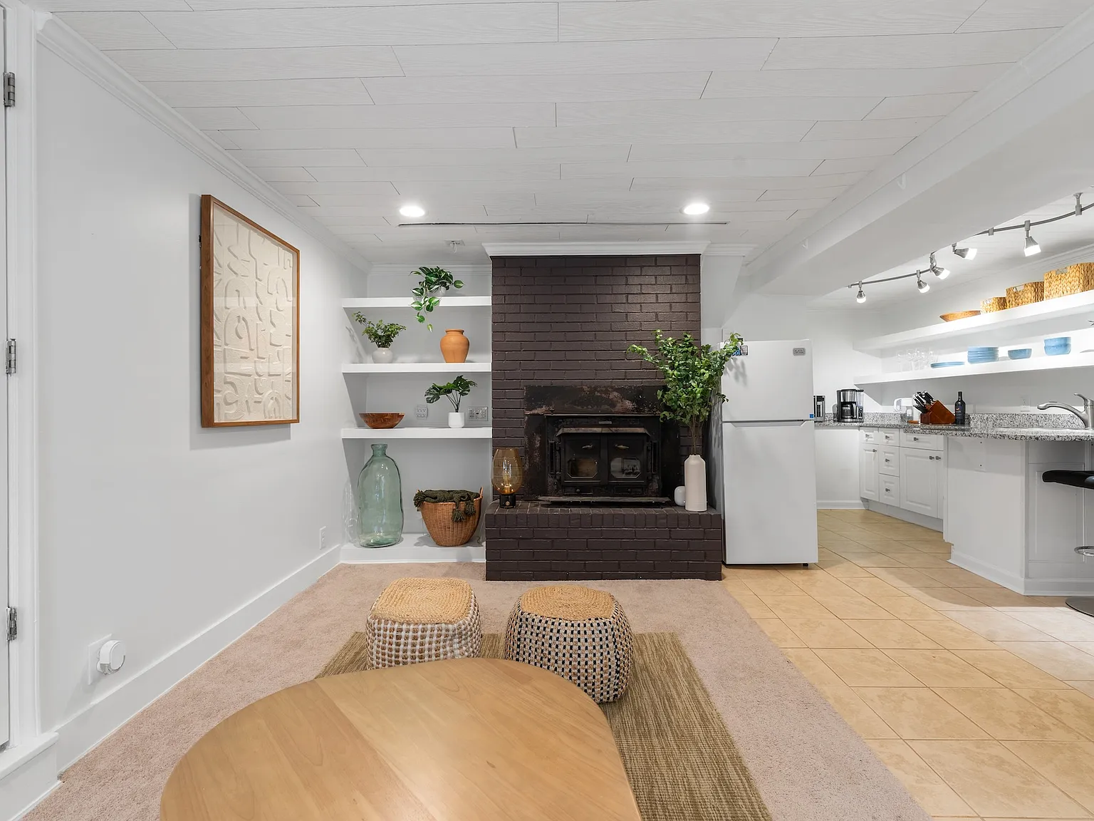 Studio, 610 sqft, $1,650 — Photo 3